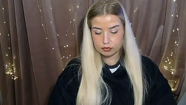 KristyHoney online show from December 12, 9:48 pm