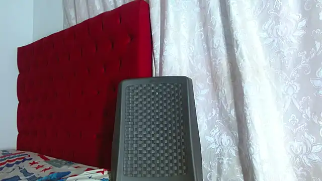 cristinamontiel online show from November 13, 3:55 pm