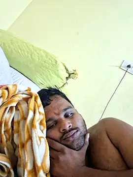 Snapshot of Indianboytelugu chatting on December 4, 5:11 pm Indianboytelugu online show from December 4, 5:11 pm