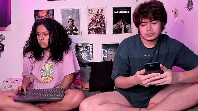 hothoneychile online show from March 4, 3:45 am