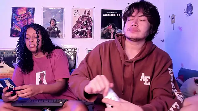 hothoneychile online show from March 7, 4:20 am