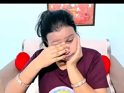 kendracox21 online show from February 9, 4:05 am