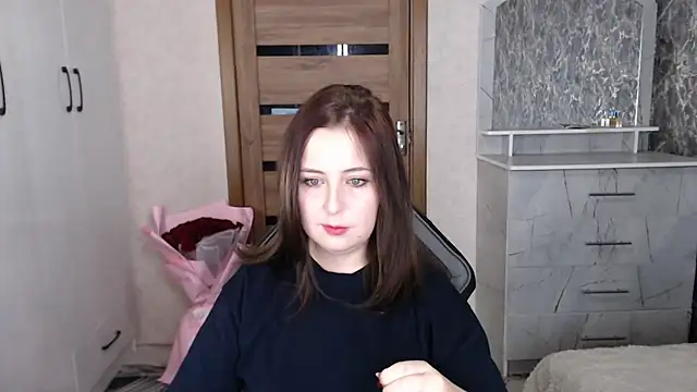 Snapshot of Kristy-Max chatting on November 10, 8:19 pm Kristy-Max online show from November 10, 8:19 pm