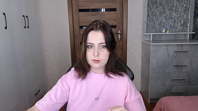 Snapshot of Kristy-Max chatting on November 15, 6:04 pm Kristy-Max online show from November 15, 6:04 pm