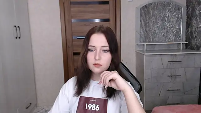 Snapshot of Kristy-Max chatting on November 22, 8:08 pm Kristy-Max online show from November 22, 8:08 pm