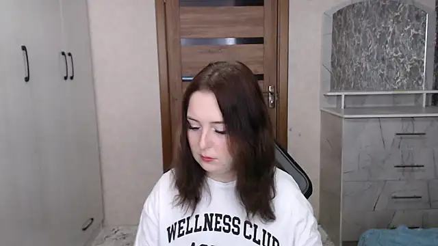 Snapshot of Kristy-Max chatting on November 26, 5:52 am Kristy-Max online show from November 26, 5:52 am