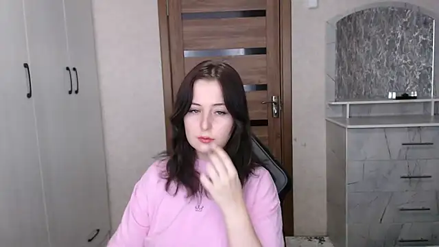 Snapshot of Kristy-Max chatting on December 15, 10:52 am Kristy-Max online show from December 15, 10:52 am