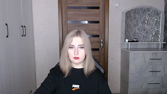 Snapshot of Kristy-Max chatting on January 12, 10:04 pm Kristy-Max online show from January 12, 10:04 pm