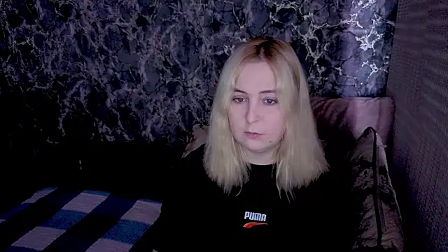 Snapshot of Kristy-Max chatting on March 27, 8:52 pm Kristy-Max online show from March 27, 8:52 pm