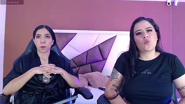 KarolandMichel online show from December 19, 11:39 am
