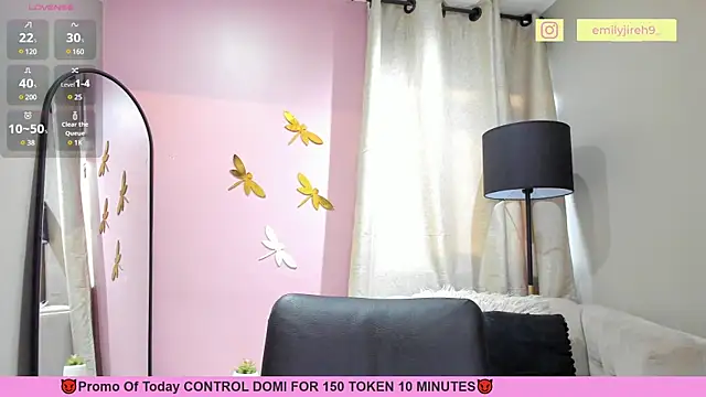 Snapshot of _EmilyJireh_ chatting on January 25, 10:39 pm EmilyJireh online show from January 25, 10:39 pm