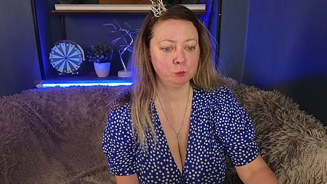 JesiaFoxi online show from January 8, 12:15 pm
