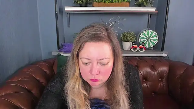 JesiaFoxi online show from January 10, 10:50 am