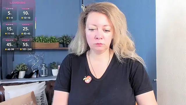 JesiaFoxi online show from December 17, 1:17 pm