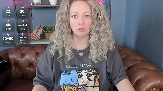 JesiaFoxi online show from May 18, 1:06 pm