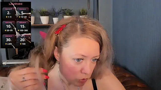 JesiaFoxi online show from July 3, 12:33 pm