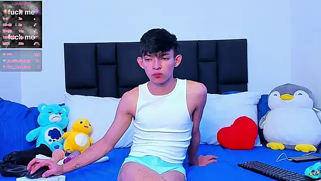 Snapshot of Tonny_twink_ chatting on March 5, 6:01 pm Tonny twink online show from March 5, 6:01 pm