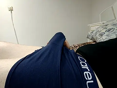 Snapshot of 0777edi chatting on November 19, 8:09 pm 0777edi online show from November 19, 8:09 pm