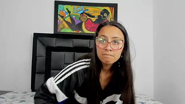 tatiana valencia online show from January 6, 2:25 pm