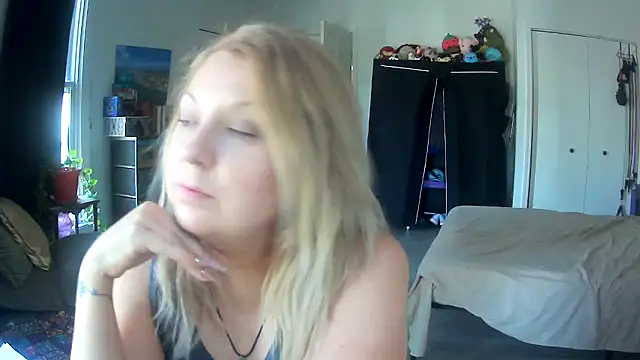 Snapshot of RubyGissing chatting on October 1, 9:21 pm RubyGissing online show from October 1, 9:21 pm