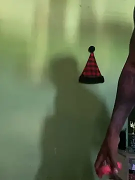 Snapshot of Alphadavid_23 chatting on February 15, 8:11 pm Alphadavid 23 online show from February 15, 8:11 pm