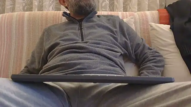 Snapshot of 77_No_Name_77 chatting on March 19, 9:48 pm 77 No Name 77 online show from March 19, 9:48 pm