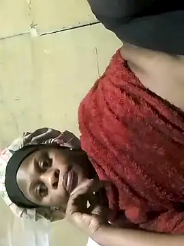 Snapshot of ZIPORA07 chatting on October 2, 8:43 am ZIPORA07 online show from October 2, 8:43 am