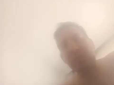 Snapshot of Karizmatikman chatting on February 18, 1:00 pm Karizmatikman online show from February 18, 1:00 pm