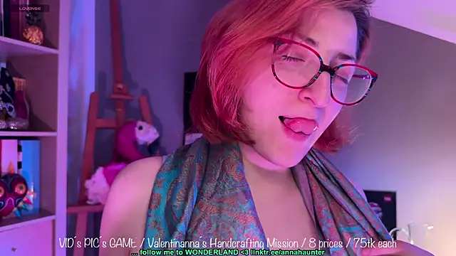 Snapshot of AnnaHaunter18 chatting on February 20, 7:08 pm AnnaHaunter18 online show from February 20, 7:08 pm