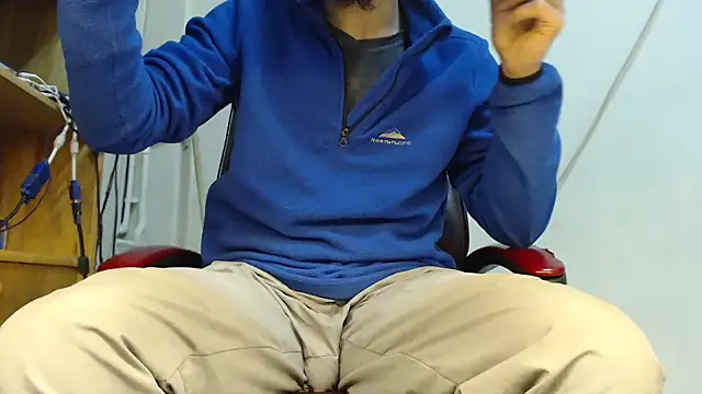 hardbigcock16 online show from January 23, 7:00 am