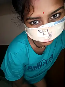 Snapshot of juhi06 chatting on April 11, 6:12 pm juhi06 online show from April 11, 6:12 pm