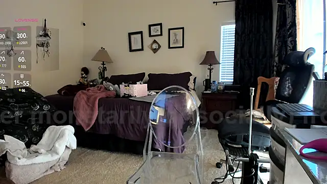 Snapshot of Peaches_N_Kreme chatting on January 10, 11:08 pm Peaches N Kreme online show from January 10, 11:08 pm