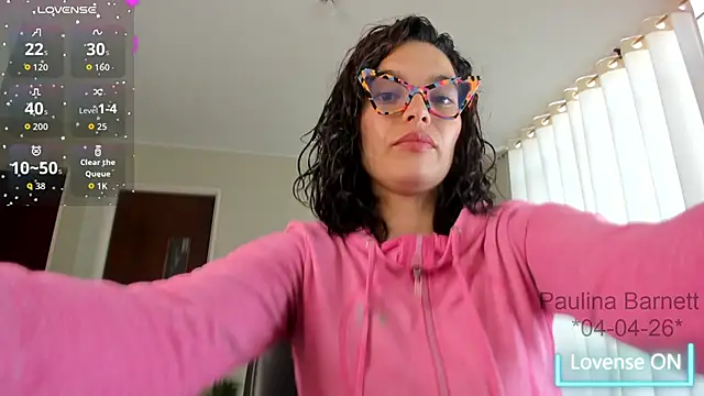 Snapshot of paulinabarnett- chatting on April 4, 3:42 pm paulinabarnett- online show from April 4, 3:42 pm