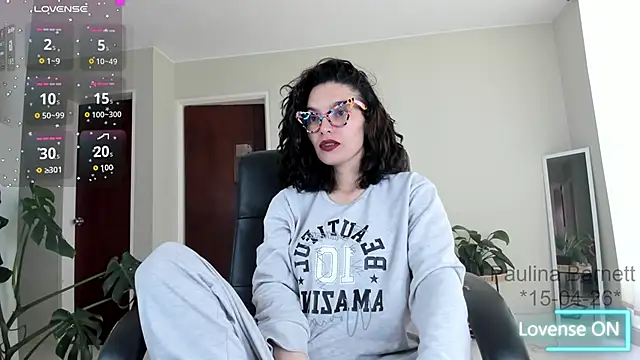 Snapshot of paulinabarnett- chatting on April 15, 6:26 pm paulinabarnett- online show from April 15, 6:26 pm