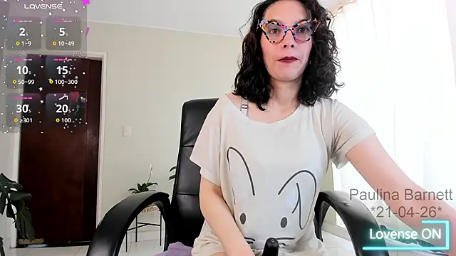 Snapshot of paulinabarnett- chatting on April 21, 1:06 pm paulinabarnett- online show from April 21, 1:06 pm