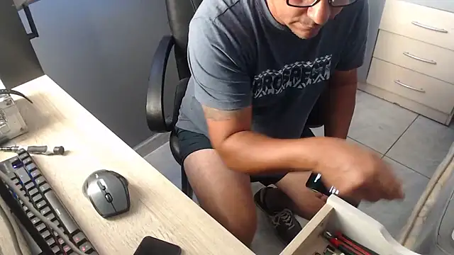 Snapshot of pepepaty chatting on October 26, 3:18 pm pepepaty online show from October 26, 3:18 pm