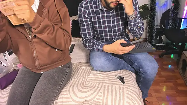 Snapshot of -soulmate-s chatting on December 19, 1:29 pm -soulmate-s online show from December 19, 1:29 pm