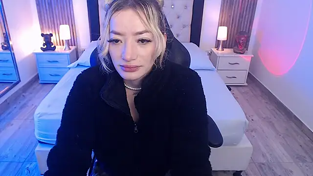 zoe jones13 online show from September 27, 3:33 am