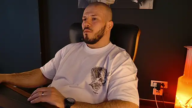 AngeloEric online show from February 11, 11:37 am