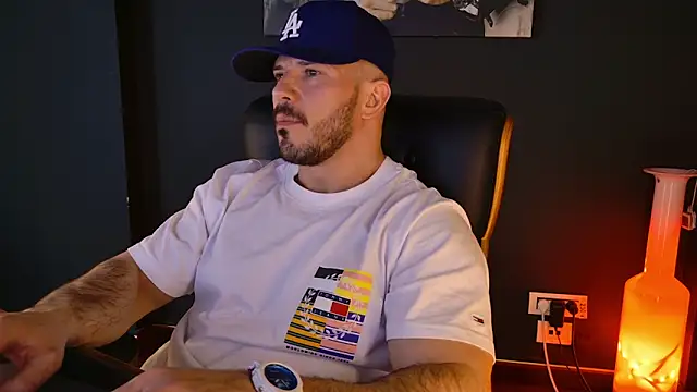 AngeloEric online show from April 1, 11:00 am