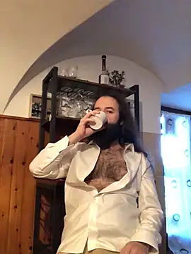 Snapshot of lostile8 chatting on December 5, 2:44 pm lostile8 online show from December 5, 2:44 pm