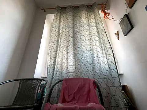 Snapshot of lostile8 chatting on September 14, 2:49 pm lostile8 online show from September 14, 2:49 pm