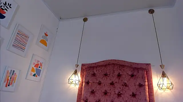 aprill21  online show from December 5, 1:49 pm