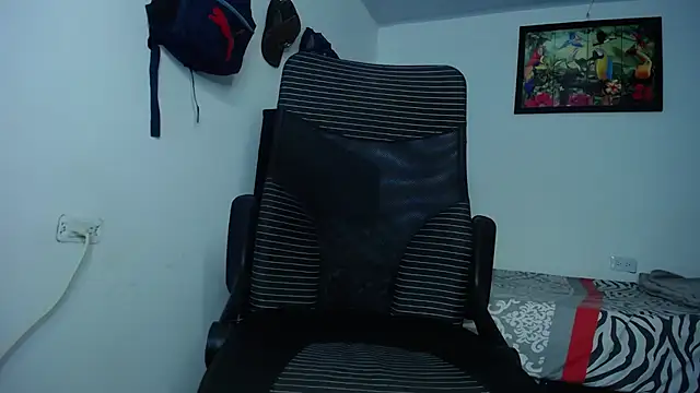 liamdaddystoy  online show from January 18, 1:40 pm