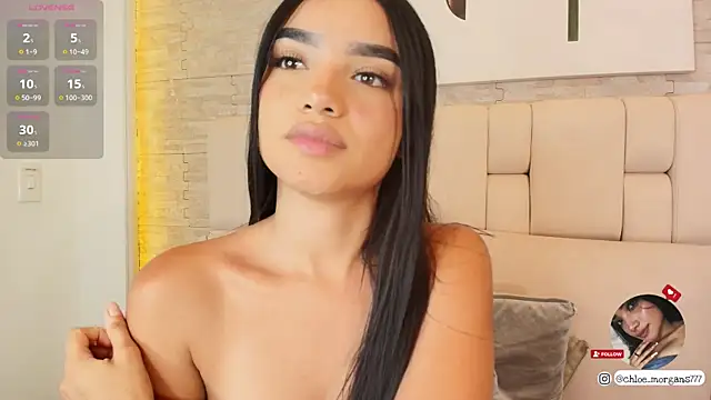 Chloe Morgans online show from March 5, 7:27 pm