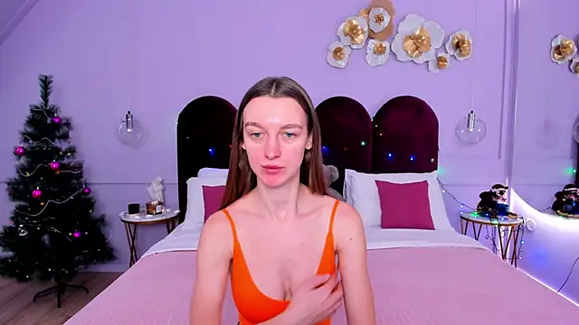 AshleyMillsss online show from December 19, 7:18 am