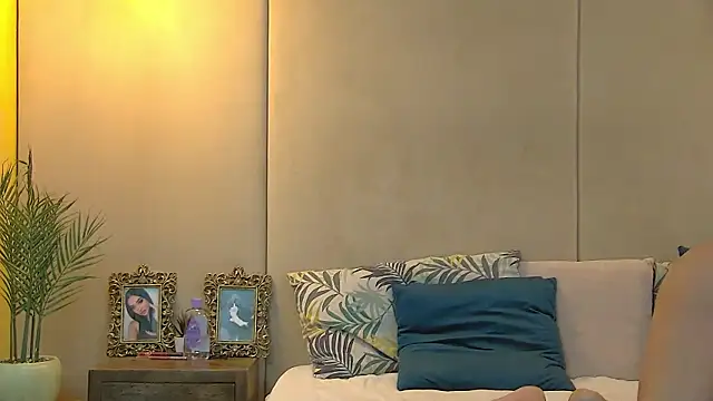 Snapshot of NattyDevon chatting on February 8, 12:39 pm NattyDevon online show from February 8, 12:39 pm