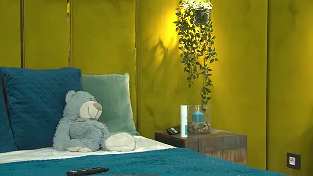 Snapshot of NattyDevon chatting on October 9, 5:27 am NattyDevon online show from October 9, 5:27 am