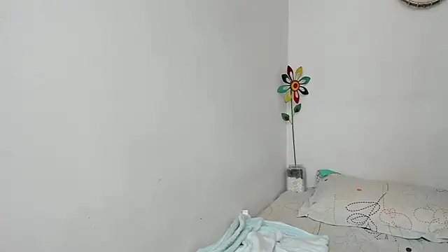 Snapshot of electra_hunt chatting on December 8, 5:44 pm electra hunt online show from December 8, 5:44 pm