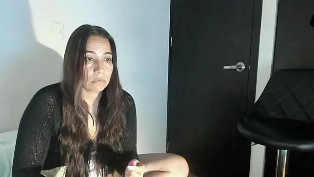 Snapshot of electra_hunt chatting on December 30, 10:34 pm electra hunt online show from December 30, 10:34 pm